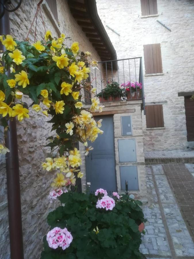 La scuola del castello località San Giovanni Spello San Giovanni (Perugia) Exterior foto